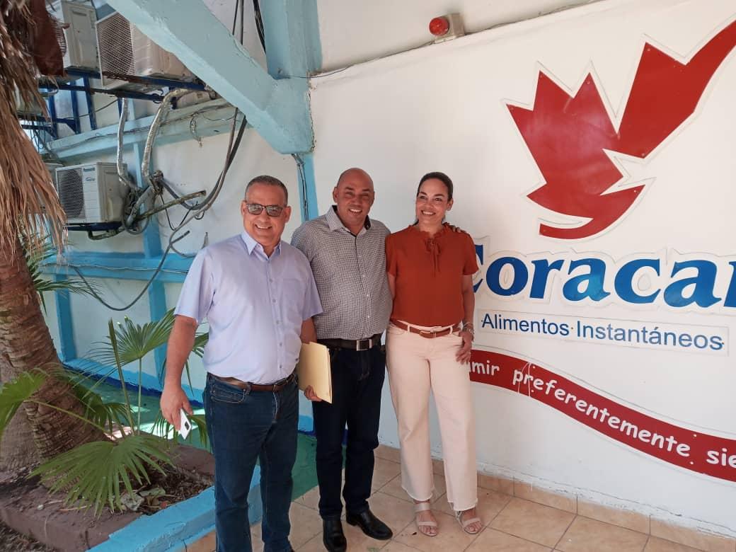 Hoy recorrimos varias empresas del @minalcuba en la Habana: Mixta @Coracan_SA , @PapasCoSA, Stella y @bravoalimentos_ Fue un productivo intercambio de trabajo con el objetivo de lograr mayores producciones y poder incrementar su presencia en el mercado nacional . #MinalXCuba