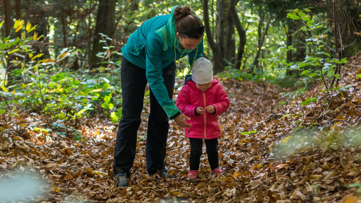 Get back to the basics this spring. Join our FREE outdoor drop-in program that connects you and your kid with nature through play. For parents and caregivers with kids ages 0-6. Thursdays, May 23 - Jun 13, 10:45-11:45am, South Cooking Lake. ow.ly/YOMP50QTA7C