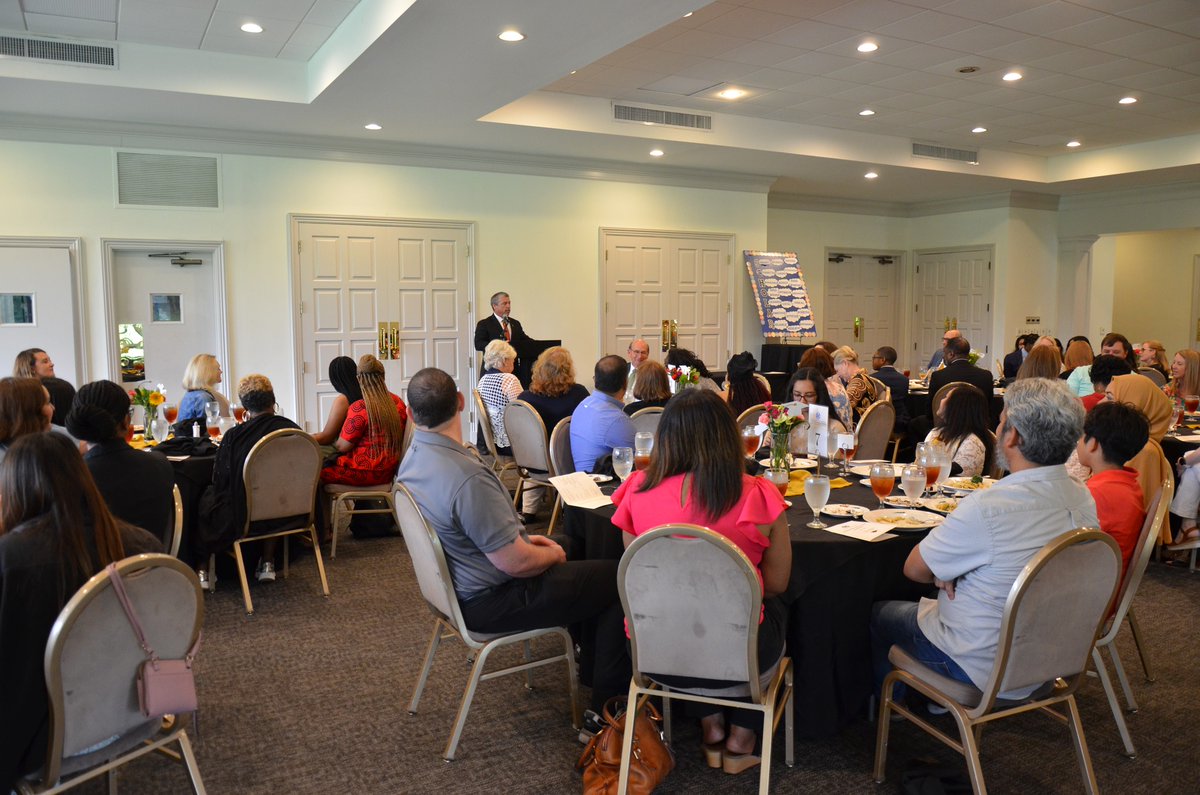 At its annual Scholarship & Awards Luncheon, the Hoover Service Club awarded $49,000 in scholarships to nine exceptional seniors from @HooverHighBucs & @SpainPark! Community Service, Academic, & Citizenship Awards were also given to two seniors and six middle schoolers! #congrats