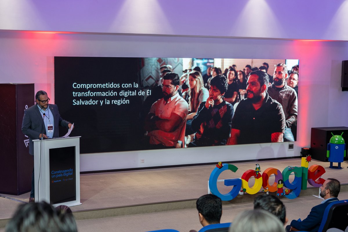 We're excited to share with you about the Google Cloud Day in El Salvador! This big event has brought over 100 representatives from government institutions to drive innovation together. 

#GoogleCloudPartner #AI #Cloud #ITConsulting