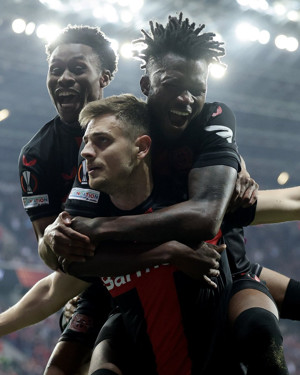🔴⚫️ Bayer Leverkusen’s late goals this season.

⏰ 90+4 vs Bayern
⏰ 90+4 vs Qarabag
⏰ 90+4 vs Augsburg
⏰ 90+1 vs Leipzig
⏰ 90+1 vs Stuttgart
⏰ 90+2 vs Qarabag
⏰ 90+3 &amp; 90+7 vs Qarabag
⏰ 90+1 vs Hoffenheim
⏰ 90+7 vs Dortmund 
⏰ 90+7 vs Stuttgart
⏰ 90+7 vs AS Roma