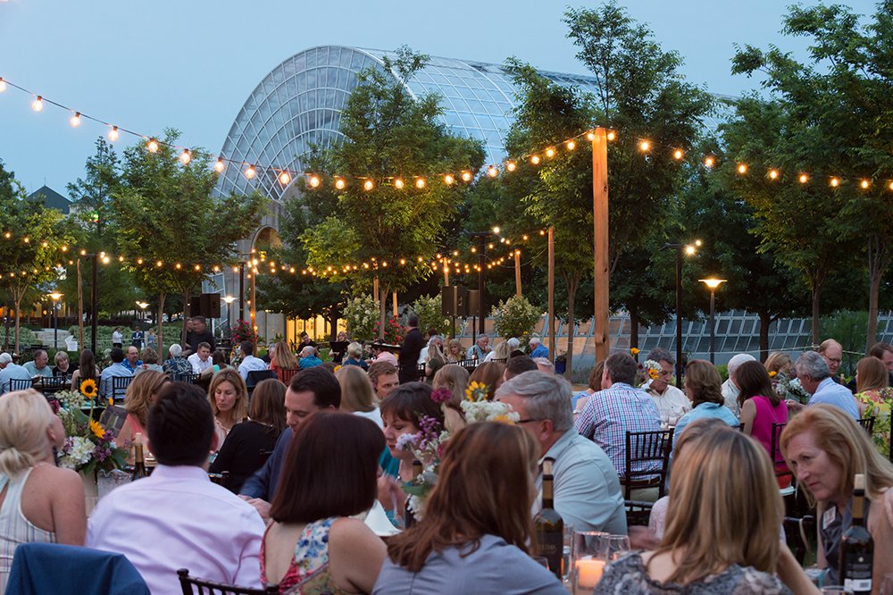 🌺🌿It's Not Too Late to Purchase Tickets to Splendor in the Gardens for Thursday, May 16. Join us for an evening under the stars. ✨ Learn more and purchase tickets online here 👉 conta.cc/3UudOnI