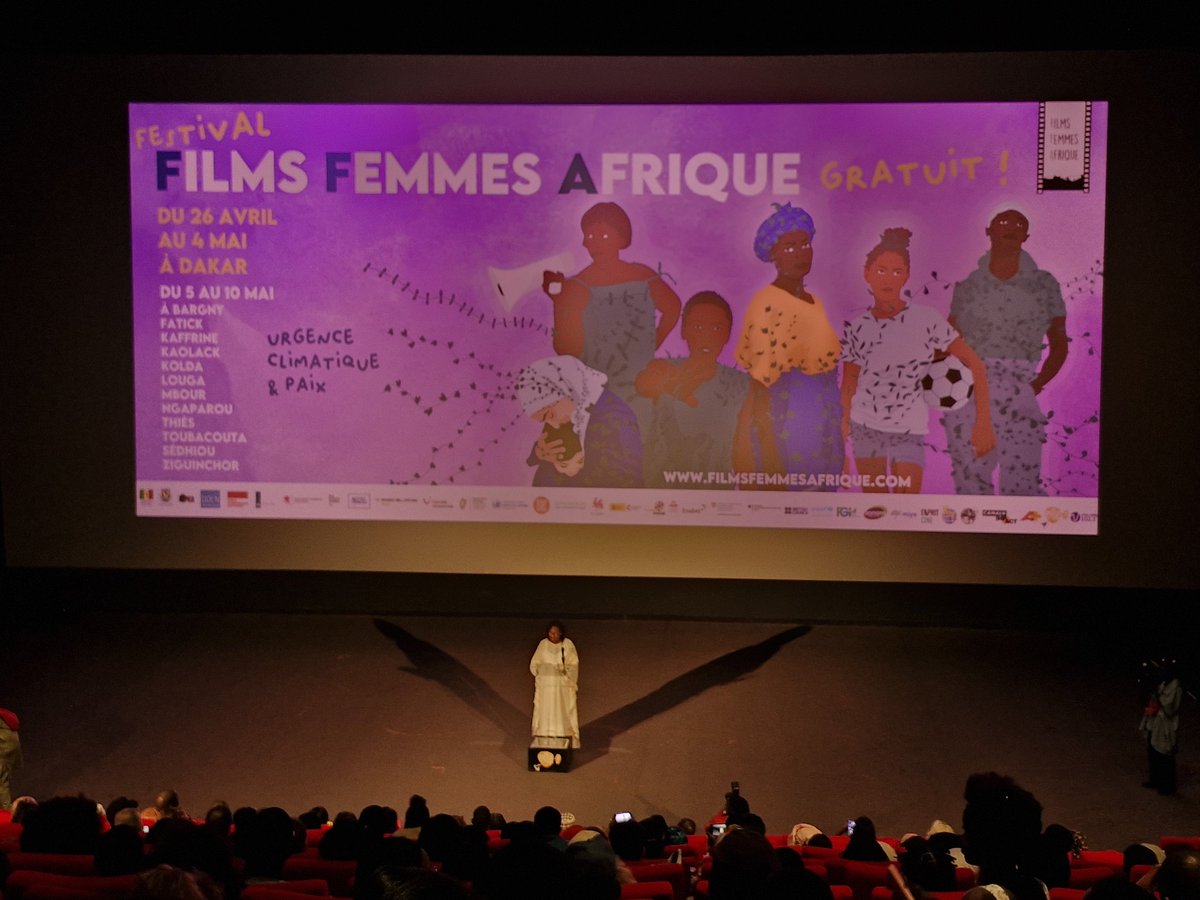 Discours important de Khady Diéne Gaye, Ministre des Sports, de la Jeunesse et de la Culture 🇸🇳 sur les efforts nécessaires pour autonomiser les filles, au vu des conséquences du changement climatique sur leurs droits. 

80% des réfugiés climatiques sont des filles et des femmes.