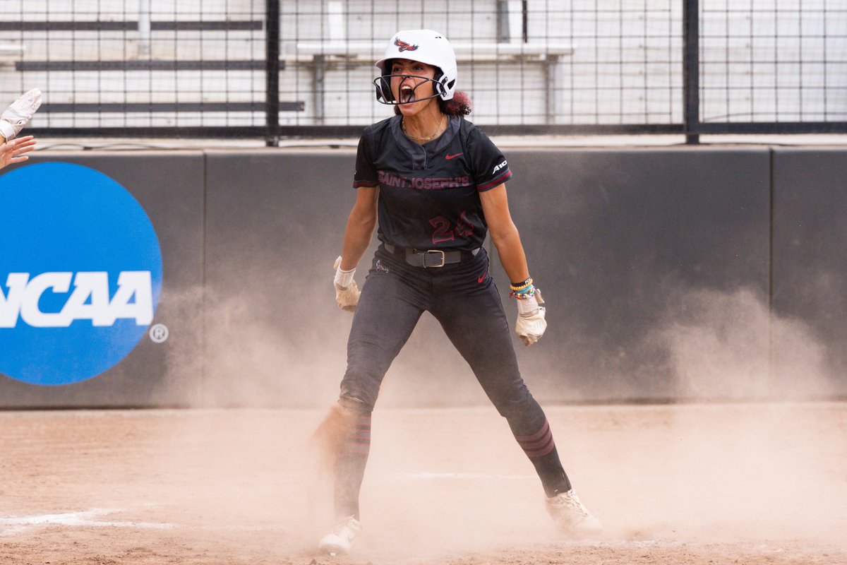 THE HAWKS TIE THE GAME AND ARE FIRED UP!! We got a brand new ballgame. Knotted at four in the fifth. #A10SB 🥎