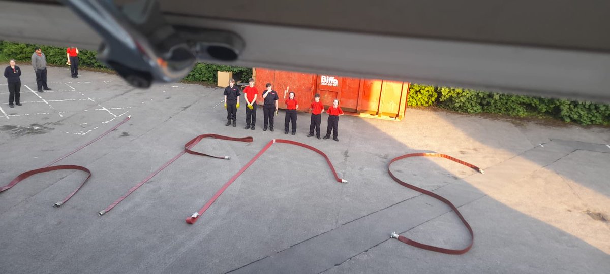 🚒Hose Drills 🚒

Our Bransholme Cadets getting creative on whilst showcasing and practicing their Hose Skills and Drills. Awesome work cadets, not long until these guys pass out now 👩🏼‍🚒🧑🏾‍🚒🚒

#firecadets #fireservice

@HumbersideFire @UKFireCadets