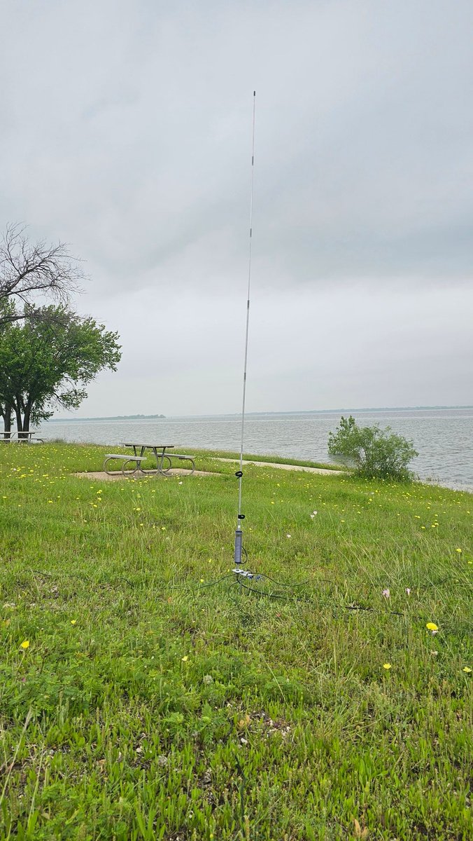 Another #POTA activation this afternoon. Trying out #SSB. 65 qso US coast to coast from US-2996 Cedar Hill Park. Pairing #Yaesu FT-891 at 50w and #slidewinder dx by @M1eccAntennas. Great antenna, simple & fast deployment. Highly recommended 👍