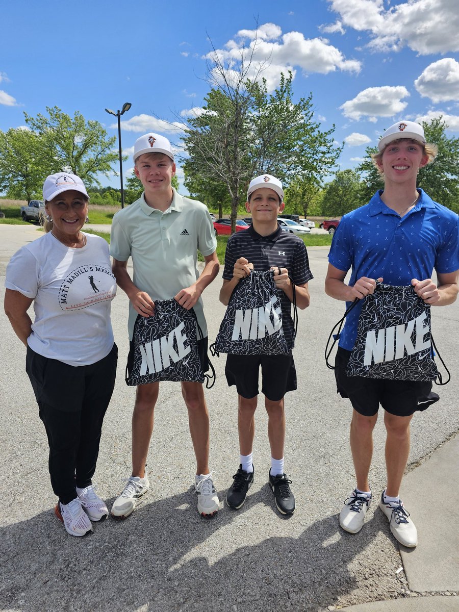 Cheryl Madill and the Matt Madill Golf Scholarship Foundation sends PC State Golfers off to state with some goodies for the trip!  @PCHSAthletics1  #DoYourJob