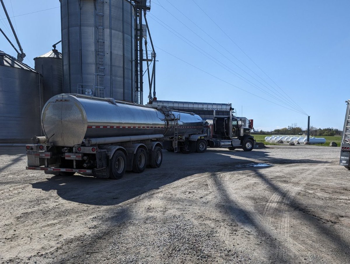 Great few days to move some fertilizer! It’s getting closer &amp; closer to 🔨 ⬇️ time #plant24