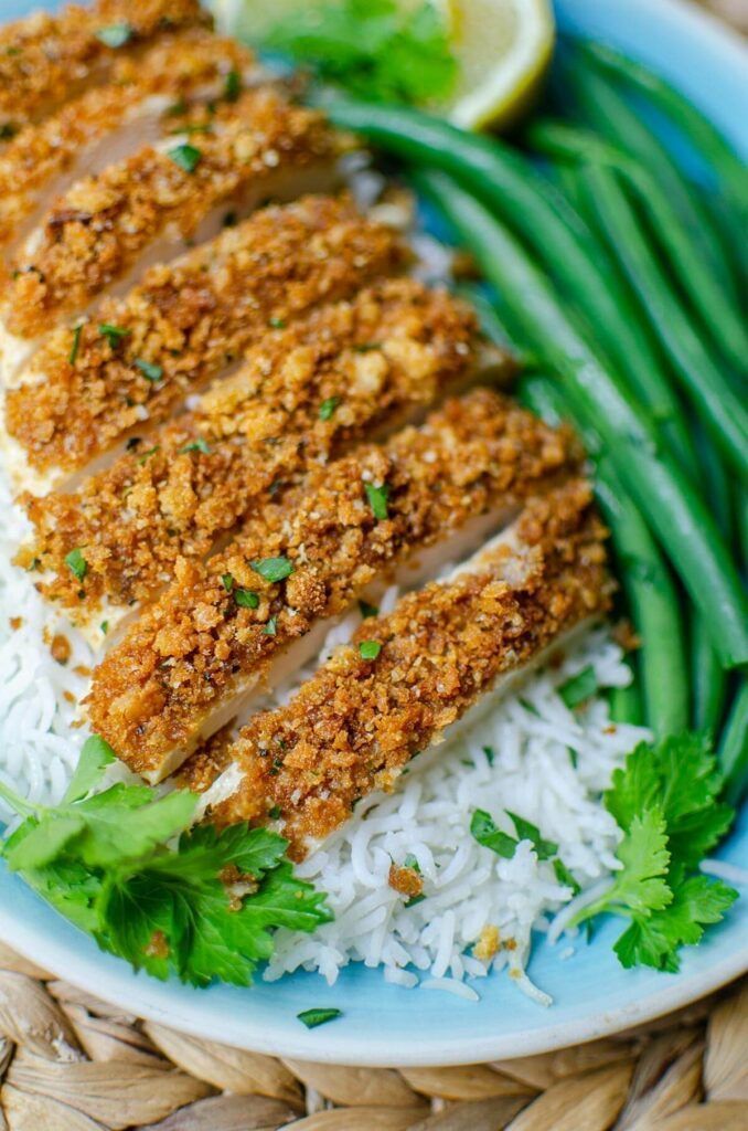 CRISPY panko chicken!

Parmesan cheese and toasted panko bread crumbs create a super crispy crust on chicken cutlets. Baked in the oven. ENJOY! 😀

RECIPE: buff.ly/45kZdP4
#familyfood #cooking
