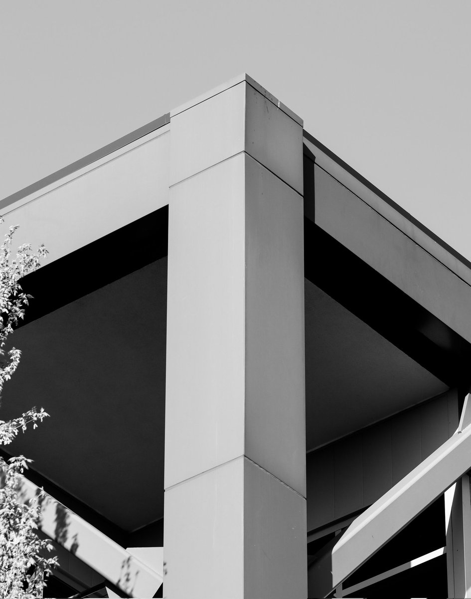 PDX Architecture PT-2

#landscape
#landscapephotography  #minimalist #minimalistart