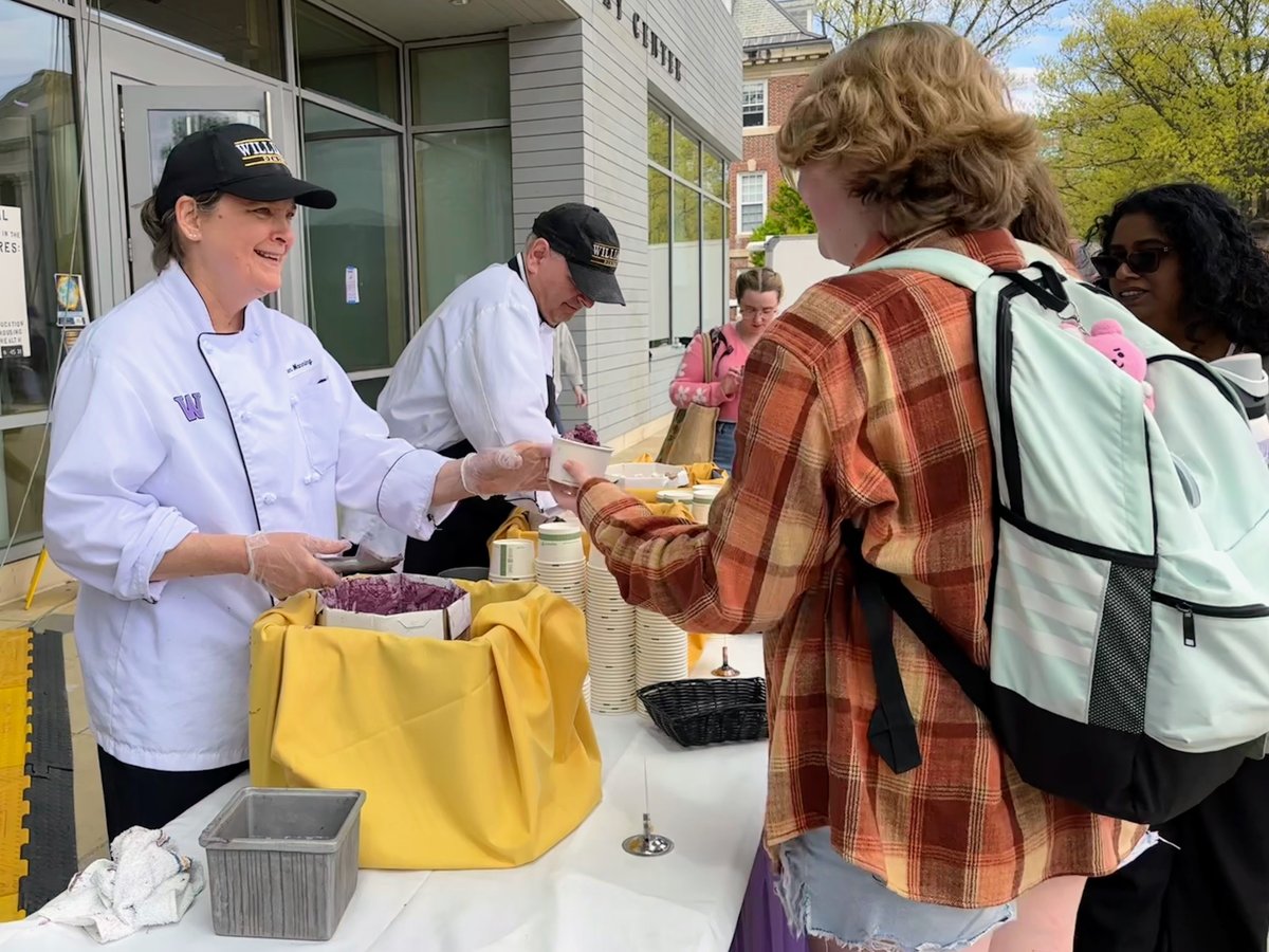 Soaking it up while we can! 💜☀️ Students and the campus community were out enjoying campus today as the semester winds down. Special thanks to our Dining Services team for the All Campus BBQ (especially the Purple Cow ice cream)!