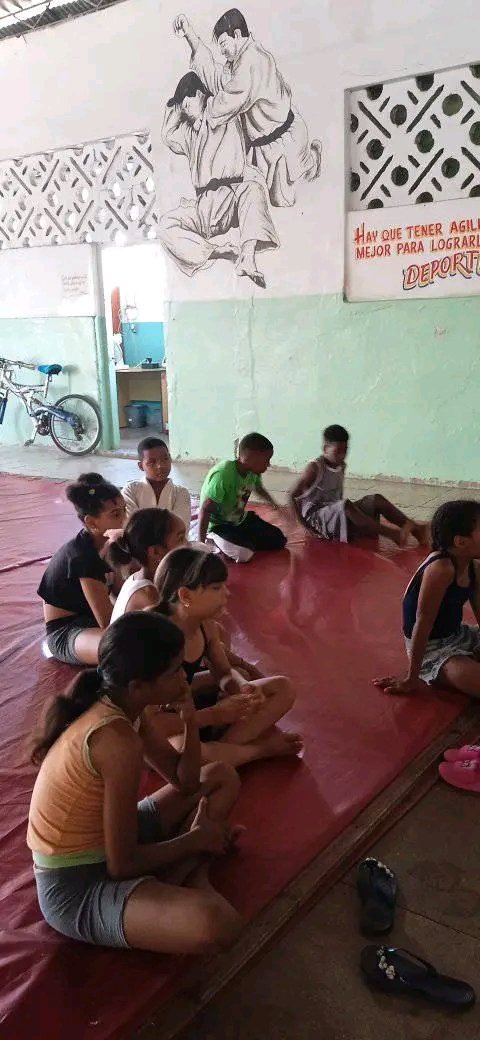 Prosalud #CiegodeAvila continúa ejecutando acciones por la Jornada 'Mayo de Prevención por la Salud' en esta ocasión en la Academia de Judo del territorio avileño.
#PromoviendoSalud
#PrevenirEsSalud @CubaUpp @AvilaPromo @cphecav @japortalmiranda @JHGcasanova @ivanc73 @yuslayvis