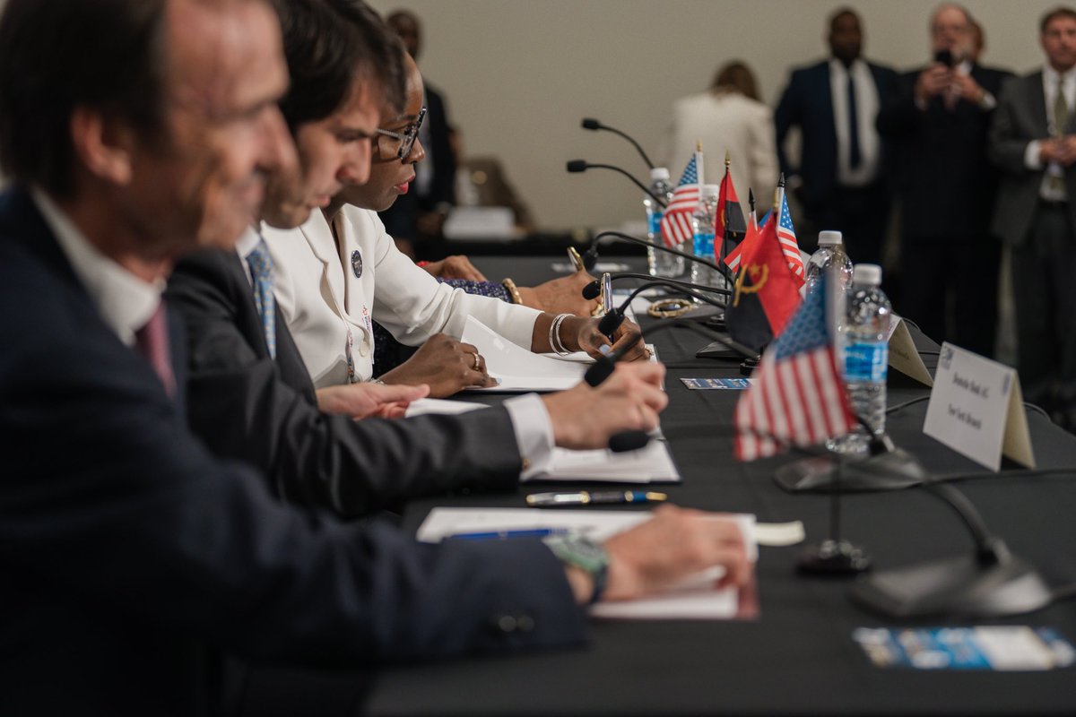 Exciting week with @US_PGI’s Angola signing ceremony at the U.S.-Africa Business Summit, closing $1.3 billion projects to further develop the #LobitoCorridor in clean energy, radio communication and rural transportation. PGI means delivering real impact with our partners!