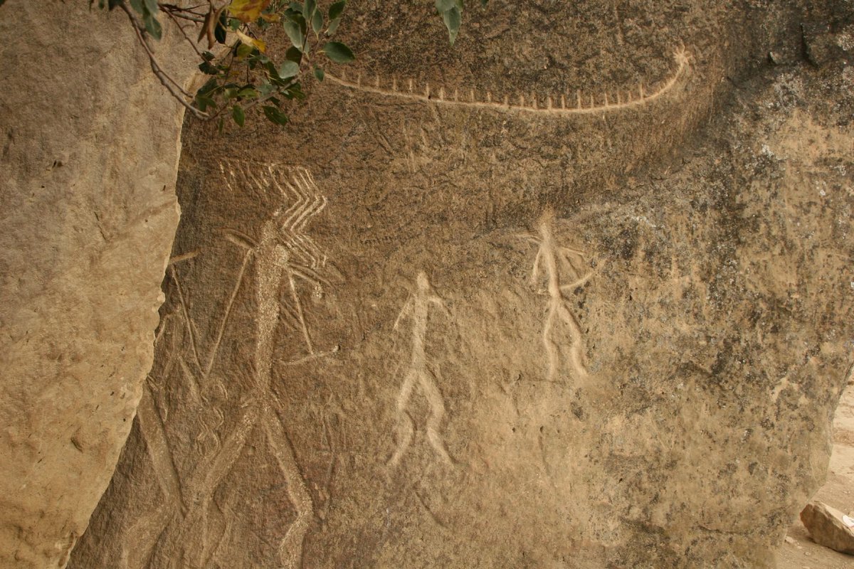 Ship evidence

⏰ Exist: 8,000 BCE - 5,000 BCE
📌 Fossil Found in: Qobustan, Azerbaijan.
🔬Info: Gobustan Rock Art

#quaternary #Neolithic #neolithic #HumanEra