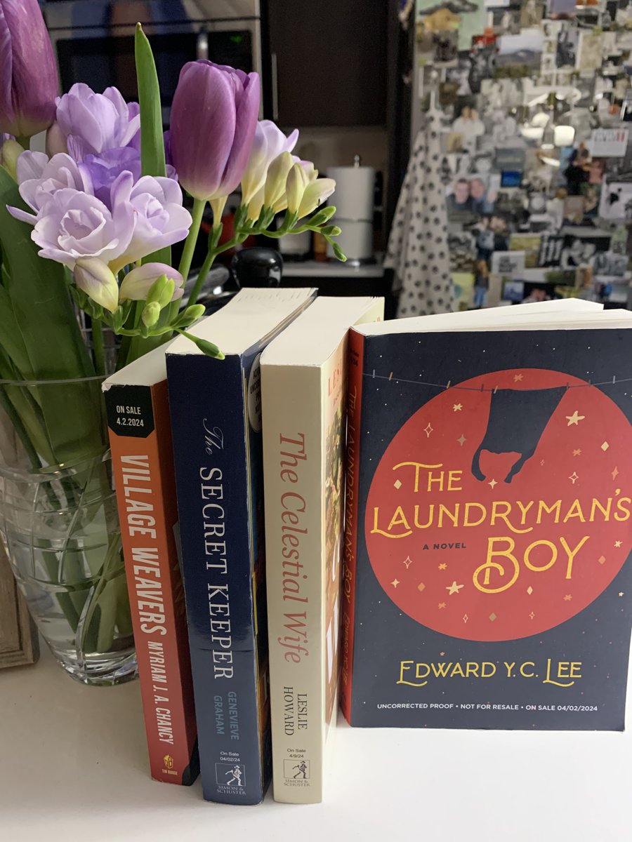 My #HistoricalFiction roundup for
<a href="/TorontoStar/">Toronto Star</a> includes 
Chancy's THE VILLAGE WEAVERS,
<a href="/GenGrahamAuthor/">𝒢𝑒𝓃𝑒𝓋𝒾𝑒𝓋𝑒 𝒢𝓇𝒶𝒽𝒶𝓂, 𝒜𝓊𝓉𝒽𝑜𝓇</a>'s THE SECRET KEEPER,
<a href="/authorLeslieH/">Leslie Howard</a>'s THE CELESTIAL WIFE &amp;
<a href="/edwardyclee/">Edward YC Lee</a>'s THE LAUNDRYMAN'S BOY. 

All Canadian🇨🇦

thestar.com/entertainment/…