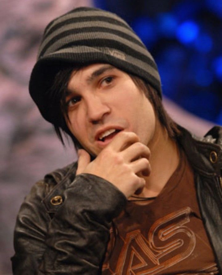 daily pete wentz 🌙 (@dailypwentz) on Twitter photo 