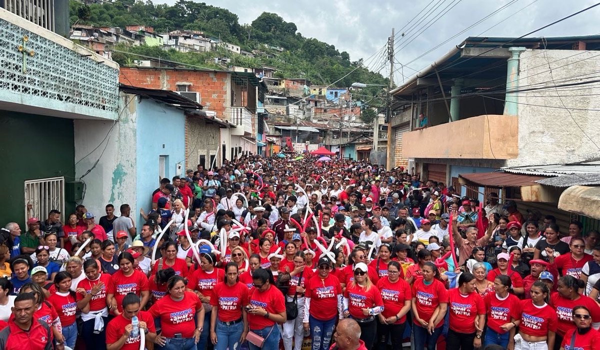 #NicoEsUnDuro desde el Edo. TRUJILLO total Apoyo al Presidente Obrero @NicolasMaduro en Contra del Bloqueo y las Sanciones donde marcharon 15.000 personas