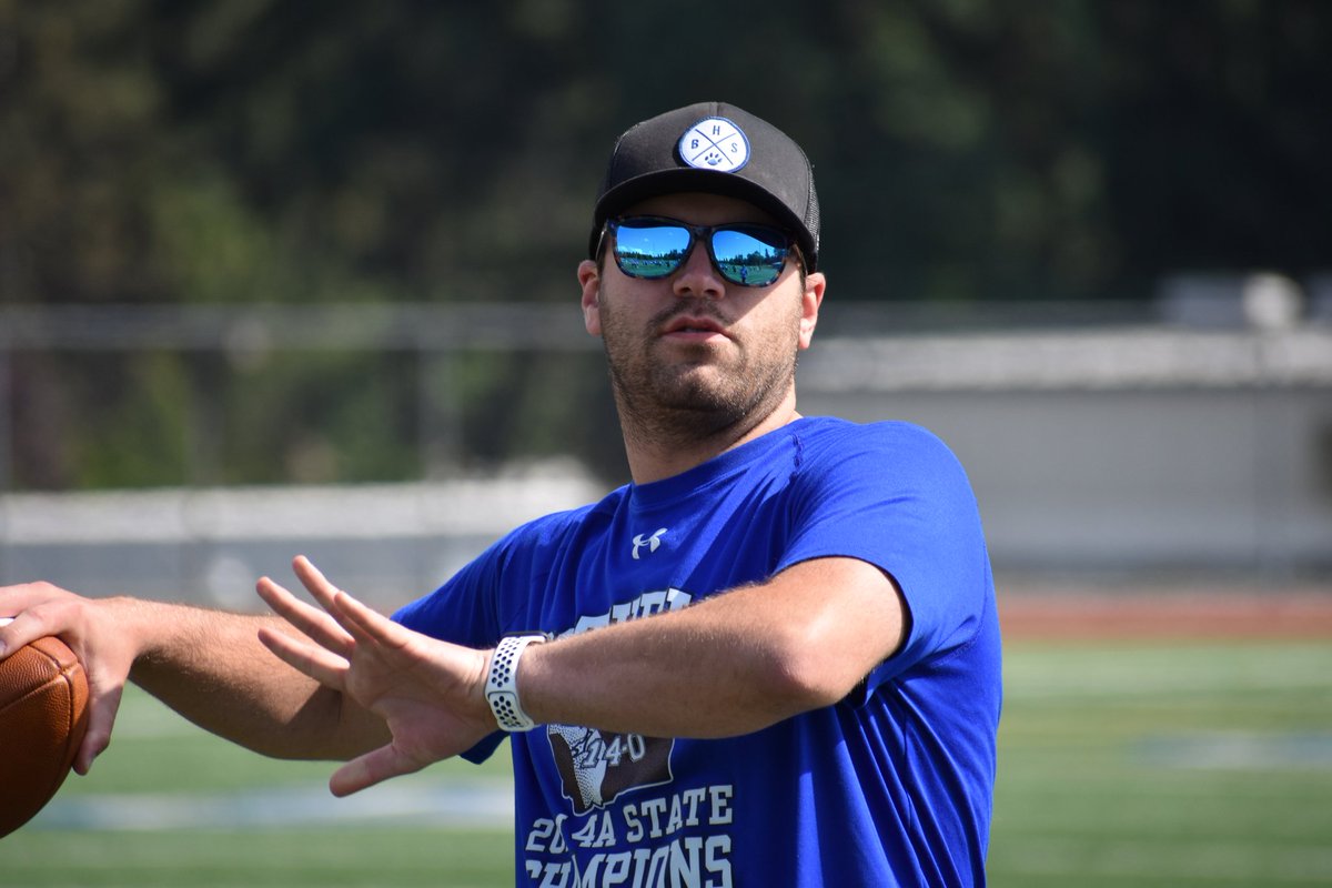 Happy Birthday today to coach Owen Bainter! Owen is a 2016 graduate of Bothell and currently coaches three sports (Football, Basketball, Track & Field) for the High School!