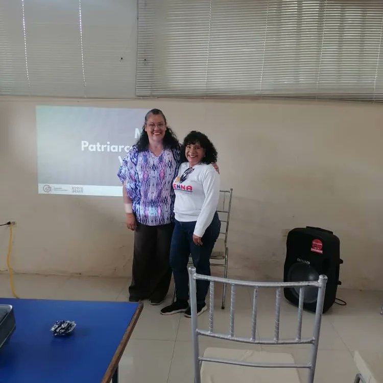 DeInteres🗣️⏩ @IdennaCarabobo participo en la actividad Formativa 'Matriz del Patriarcado' Violencia contra la Mujer Adolescente y niñas en la U.E Teotiste Gallegos en el municipio Naguanagua.
.
.
.
#IdennaProtege 
#IdennaSomosTodos 
#IdennaEsAmor 
#SomosRectores 
#IdennaContigo