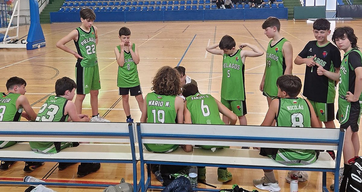 🏀 EM Piélagos B cae por poco ante Raisan Eloy Villanueva en un partido reñido 💚🖤 adbpas.com/2024/05/09/em-…