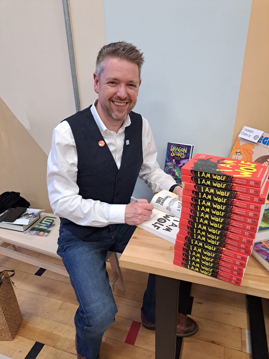 We heard The Call and it led us to a fantastic evening celebrating the launch of #IAmWolf! Huge congratulations and a very happy publication day @alastair_ch . And a big thank you to the fantastic @argonaut_books for a wonderful time! @NosyCrow 🐺📚