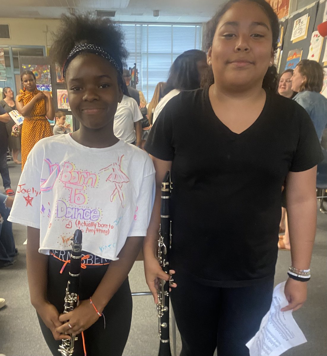 EricEbersole's tweet photo. Hanging out at “Lanscape” at Lansdowne High. Lots of different art forms by students of all ages to see and hear. Really cool to see such diverse talents and so much enthusiasm on display. https://t.co/e07KvKZvwi