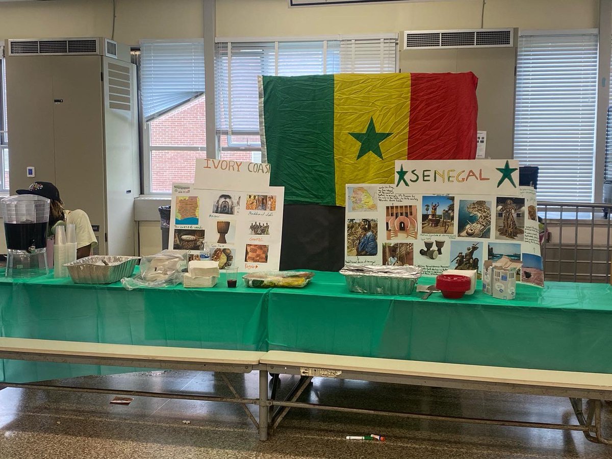 Hanging out at “Lanscape” at Lansdowne High. Lots of different art forms by students of all ages to see and hear. Really cool to see such diverse talents and so much enthusiasm on display.