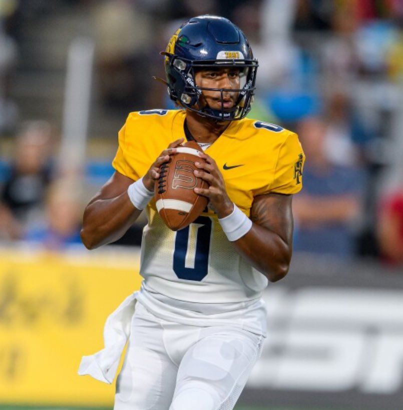 BLESSED!!! to receive a D1 offer from North Carolina A&amp;T <a href="/NCATFootball/">Aggie Pride</a> <a href="/CoachDmarsh/">David Marsh</a> <a href="/cvhsftbl/">Cleveland Football</a> @RivalsWardlaw @MohrRecruiting