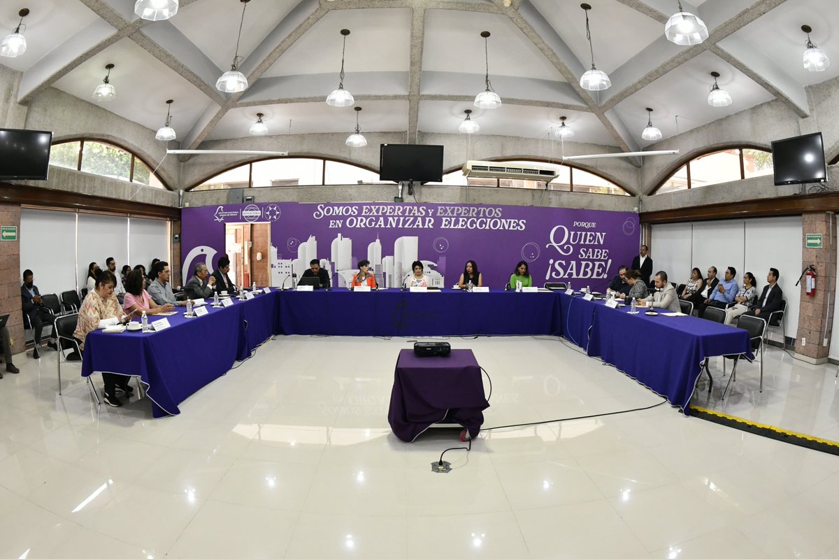 soniaperezmx's tweet photo. Agradecemos a la Magistrada @JanineOtalora,que compartiera con nosotros sus reflexiones sobre la violencia política contra las mujeres en razón de género y cómo afecta sus derechos políticos. #IECM 
Puedes escuchar la conferencia aquí:
https://t.co/9fUPQswxSL https://t.co/tPVPAmdkhT