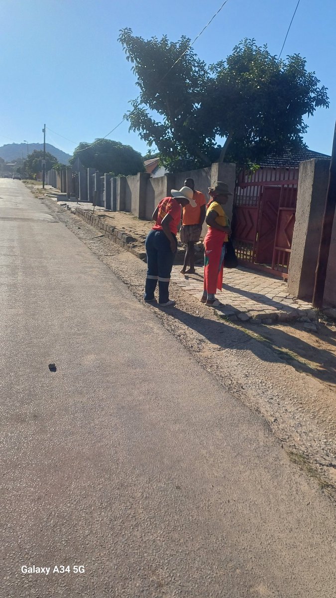 Door to Door 09-05-2025
Mbombela, Kanyamazane,ward20 
No retreat, no surrender 
@collensedibe 
@sindane3 
@sjabane 
@EFFSouthAfrica @MpumalangaEff 
#VoteEFFMay29 #2024isour1994 #MalemaForSAPresident #UmntuEmntwini