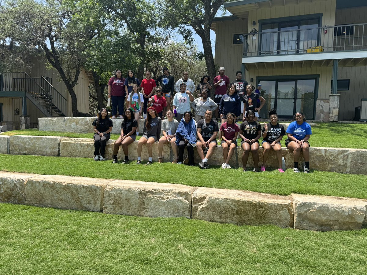 It’s been an experience to say the least… The Capstone Activity for the #AVID Class of 2024… CONQUERED @CampEagleTX #Hiking #Kayaking #Ziplining #FamilyStyleMeals #Swimming #Fun #Hot @ConnallyISD @connally_hs @AVID4College @Kass_Moneyy #CollegeBound