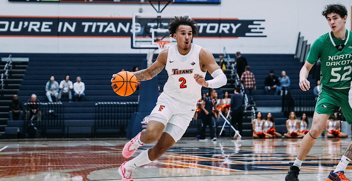 NEWS: Cal State Fullerton guard Max Jones will transfer to Kansas State, @GoPowercat has learned. The 6-foot-4 guard averaged 15.3 points per game last season.
