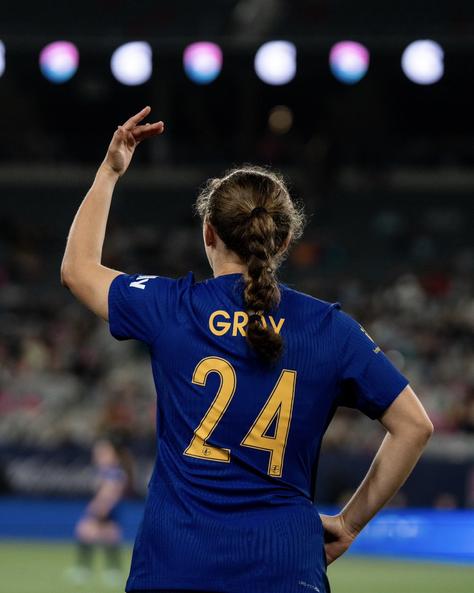 14 months after an ACL injury, @emily_gray04 made her Return to the pitch 👑✨