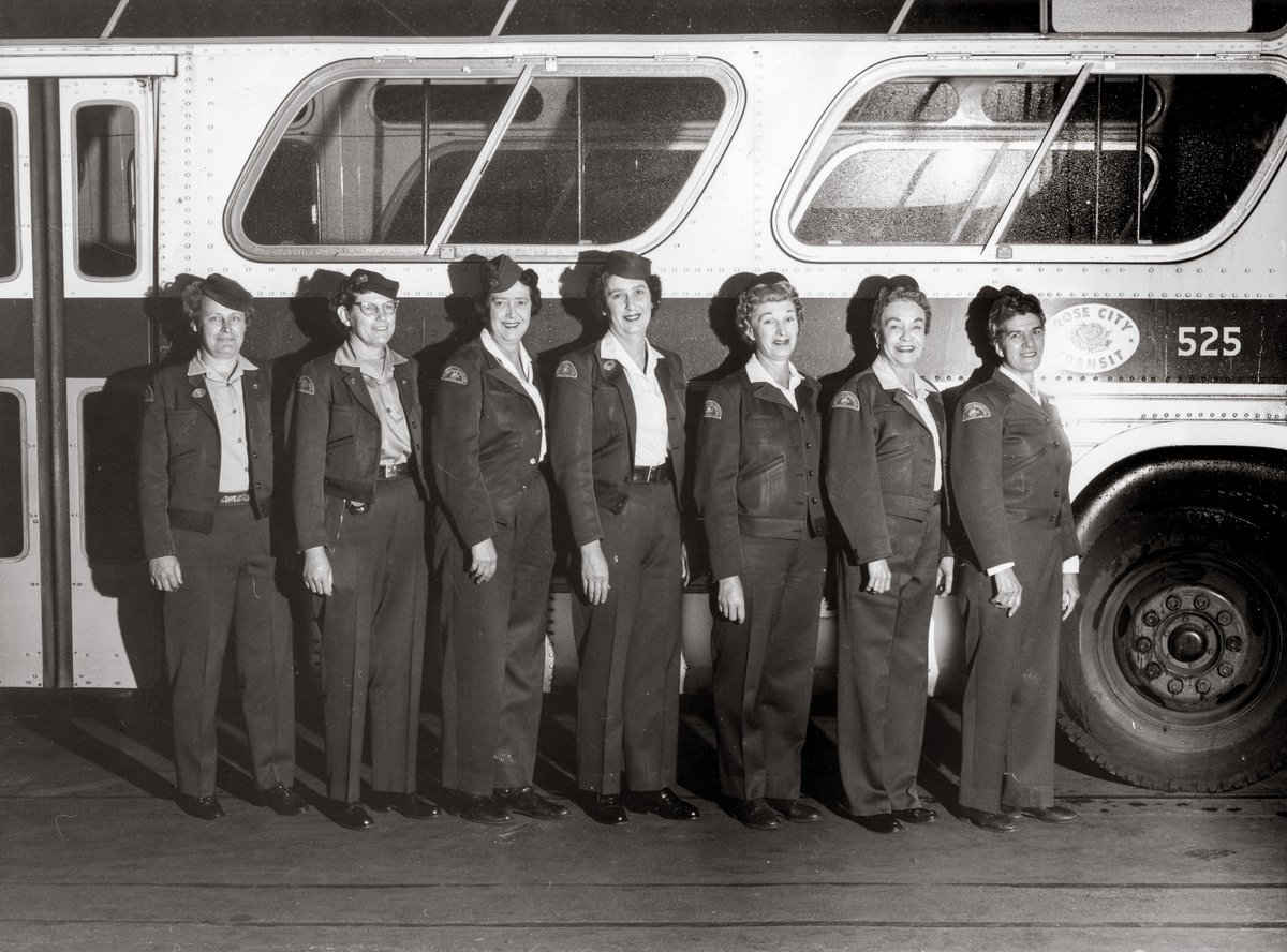 Throw back to the women driving Rose City buses back in the day. 🙌 🚌 We think the photo is from the 1960s. 🗓️