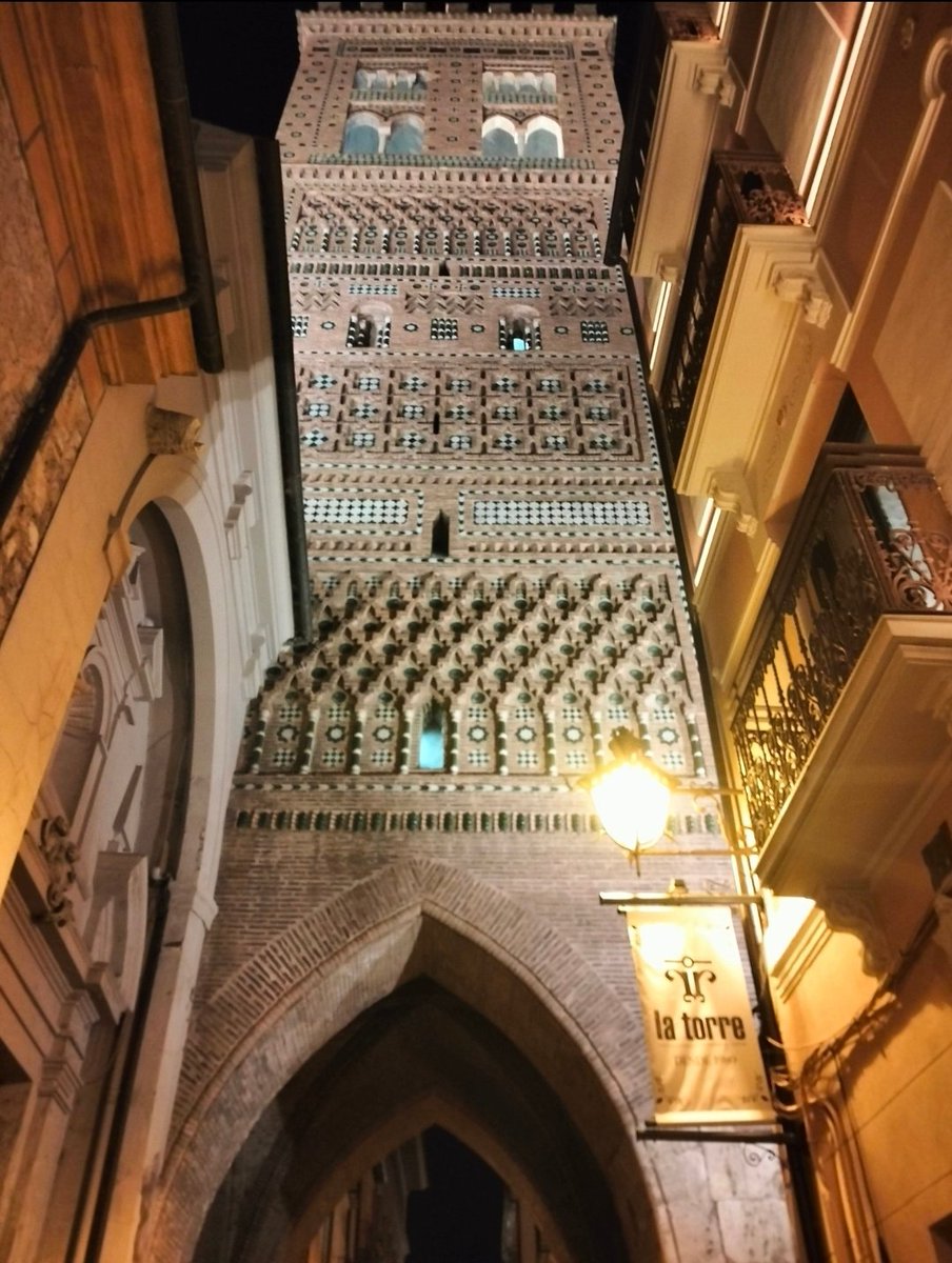 Hay una infinidad de torres aquí en marrakech pero decir debo las mudéjar son más bonitas