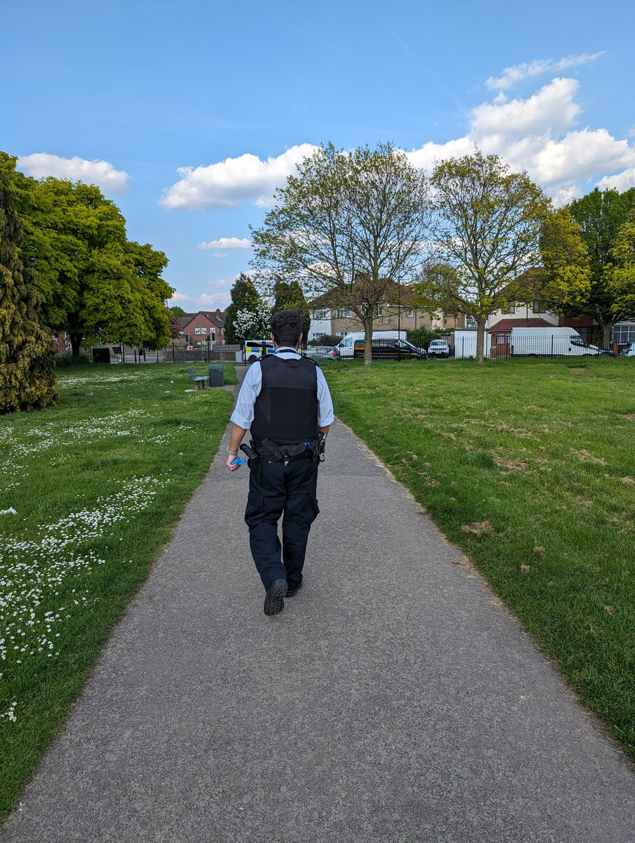 Targeted patrols across Southall, including clearing out the park of drug users this afternoon with <a href="/MPSDormersWells/">Dormers Wells Police</a>