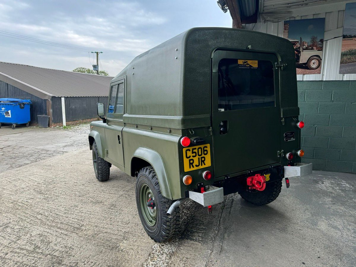 This fantastic 90 is coming up tax and MOT exempt soon, and is for sale now on our website. We think it looks brilliant! #taxexempt #motexempt #90 #defender #landrover #exmilitary #truck