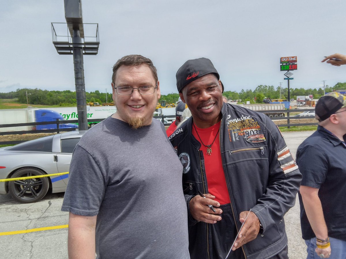 🚨BREAKING NEWS🚨

i asked @HerschelWalker today at the #KPCharityride here in Corbin Kentucky At David Steak house 

i asked him is he going to run for US Senate again in 2026 he said yes he will be running again he is a fighter and want go down until he wins
