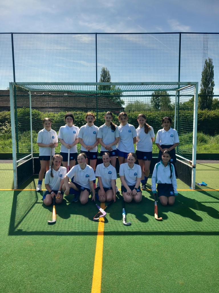 🏑 Balch iawn o ymdrechion Tîm Hoci Merched Bl.7 heddiw yn rownd Terfynol Cymru! Pawb wedi camu lan i'r hêr a chwarae yn arbennig o dda gyda nifer o gemau agos iawn yn y gwres - 7fed yng Nghymru! Ffordd hyfryd i orffen y tymor hoci. Tîm addawol am y dyfodol 🏑👏