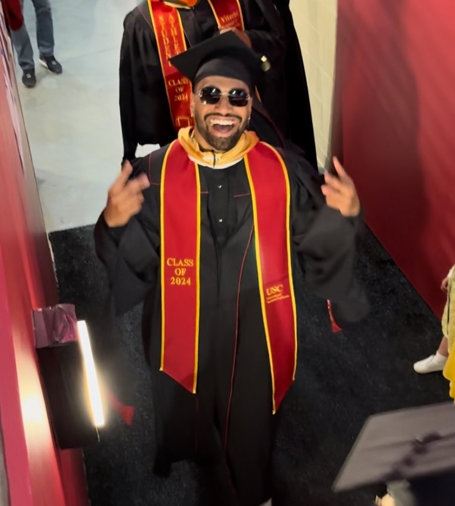 🎓✌🏽#FightOn