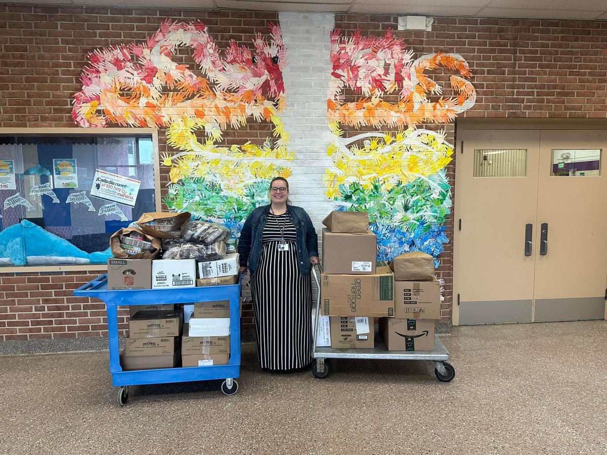 Sara Carr Bennett (@sarabennettcsf) on Twitter photo So grateful for our partnership with <a href="/BaltHungerProj/">BaltHungerProject</a> and our Ambassador Kelly, who are always going above and beyond for our <a href="/Riverview_ES/">Riverview_ES</a> families. We were able to have a second pantry opening this month with essentials including rice, beans, protein, pasta, fruit, and cereal. So grateful for our partnership with <a href="/BaltHungerProj/">BaltHungerProject</a> and our Ambassador Kelly, who are always going above and beyond for our <a href="/Riverview_ES/">Riverview_ES</a> families. We were able to have a second pantry opening this month with essentials including rice, beans, protein, pasta, fruit, and cereal.