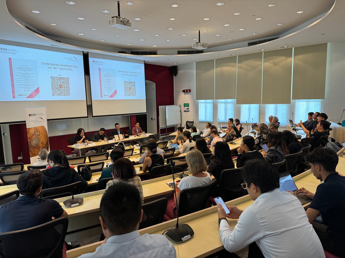 Yesterday, Prof <a href="/selinalcho/">Selina Ho</a> and Chin-Hao Huang were joined by Pongphisoot Busbarat and Adhi Priamarizki for the launch of their new special issue <a href="/ContemporarySEA/">Contemporary Southeast Asia</a> on "Domestic Determinants of Southeast Asia's Relations with the United States and China". cag-lkyspp.com/csea461