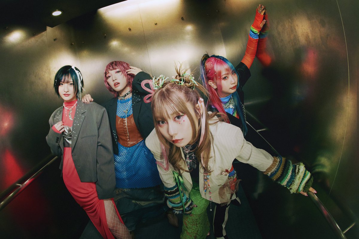 ✨NEW ARTIST PHOTO✨

アイコン変わりました👀