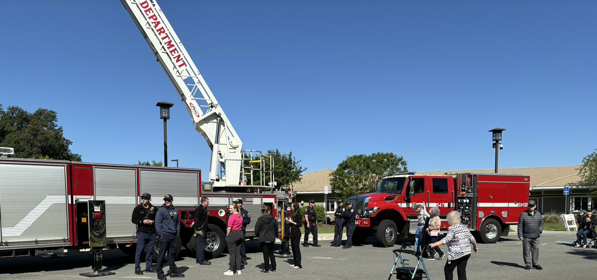 This week, CAL FIRE Shasta-Trinity Unit had the honor of attending the 'Heroes Honoring Heroes' event. We joined first responders from local agencies to express our gratitude to our Veterans for their service in defending our freedoms. It was an amazing event!