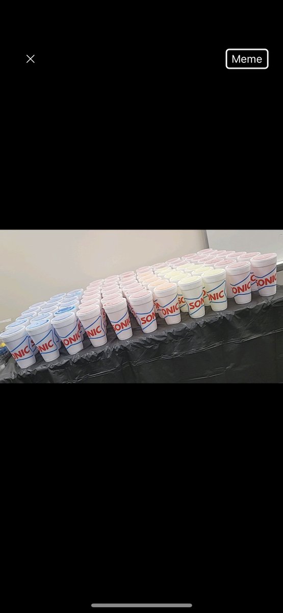 Teachers enjoyed Sonic slushes and cupcakes from the District@ChannelviewISD 🥳 today. Day 4 of Teacher Appreciation week was sweet 😋🧁🍧