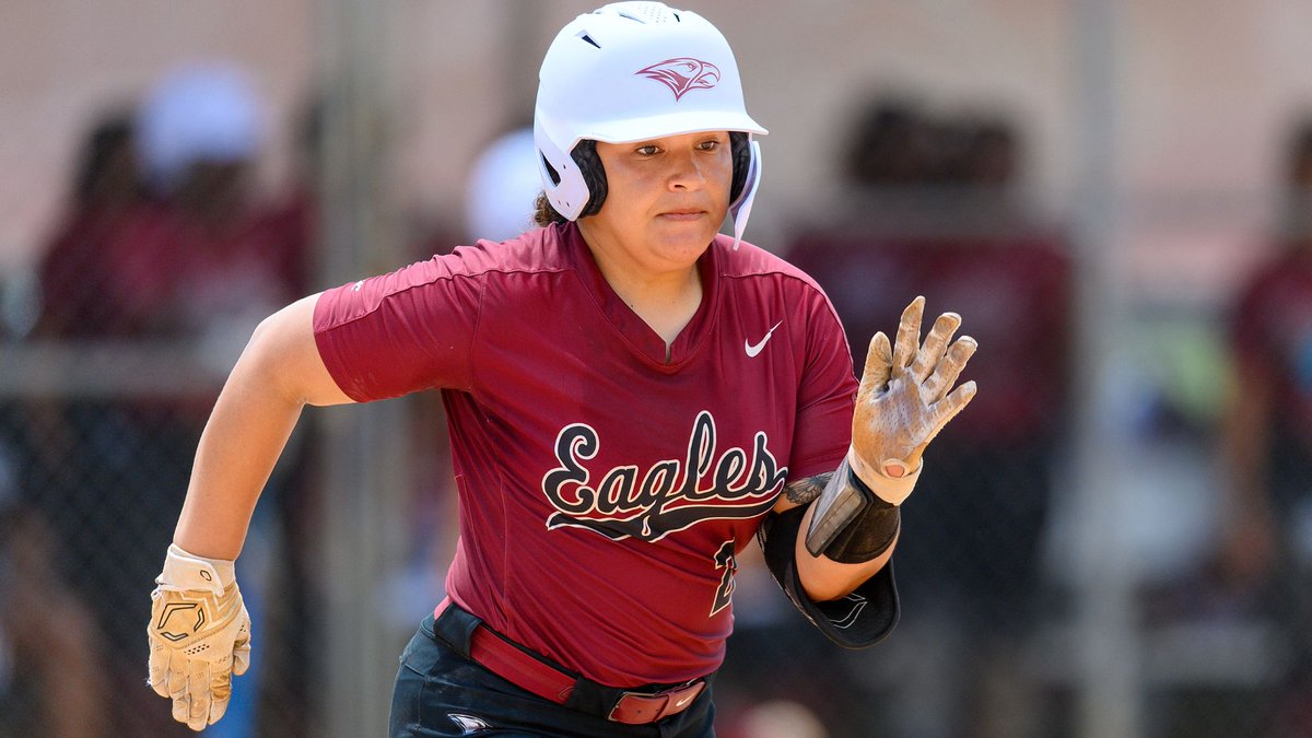 RECAP: Senior Hailey Batista (2 H, 1 HR, 2 RBI, 2 R) had a big performance on Thursday, but NCCU lost to Coppin State in 10 innings. The Eagles can still advance to the title games of the MEAC Championship with a win on Friday. Full story: nccueaglepride.com/news/2024/5/9/… #EaglePride