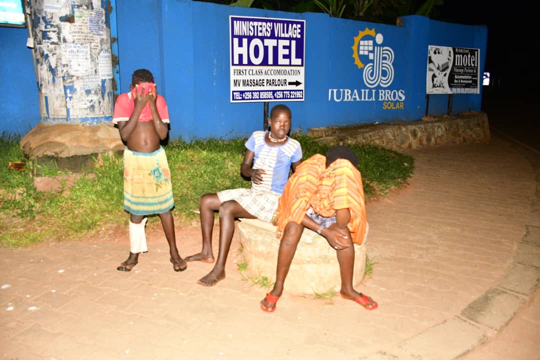 Census at 2AM: At Nakawa, the enumerators have feared entering the UAP Leisure Park Gardens where mentally challenged people who are categorised as floating populations sleep. They failed to enter the market due to lack of security. At Ntinda Trading Centre, Karamojong Street…