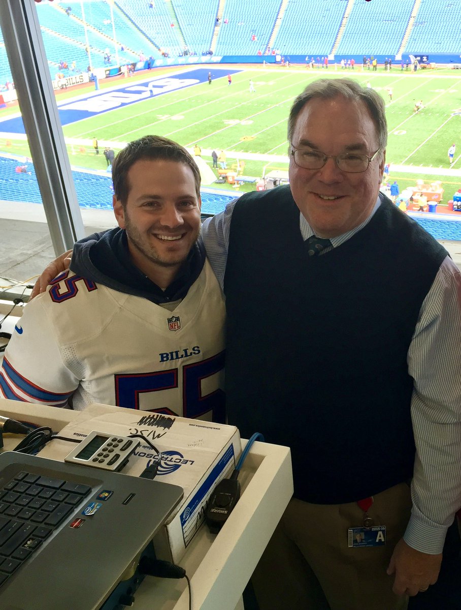 DougGlassman's tweet photo. @BuffaloBills Congratulations John on an amazing broadcast career. A true legend and great guy! #gobills 🙌 https://t.co/ZPfnwDUpai