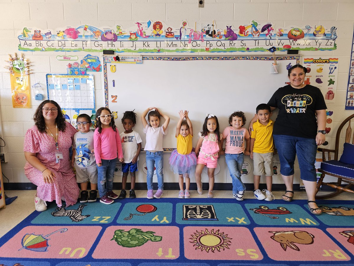 Twin Day with your Teacher Day! #TeamSISD #PreK3Life #TheMagicIsInUs #TeacherAppreciationWeek