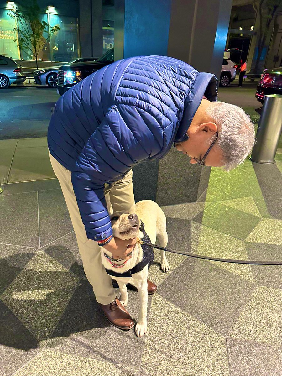 Love at first sight. Met Evella and her sibling Malakai in Manhattan, the last two nights. They undertake night duty of 8 long hours to check visitor’s luggage. Loved their inimitable warmth. @rahulverma08